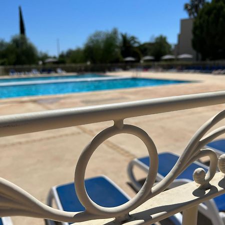 Appartement de charme climatisé avec piscine à la plage pour 4 personnes La Londe-les-Maures Extérieur photo